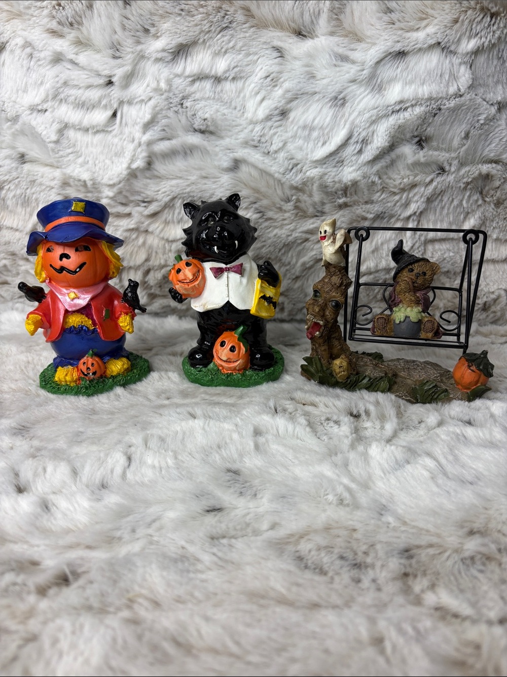 Seasonal Halloween Figurine Set – Orange, Black, Green. K’s Collection